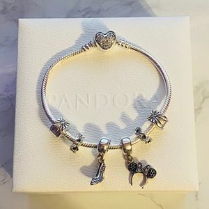 Disney X Pandora Mickey Heart Clasp Bracelet